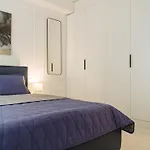 Plaza Luxury & Cozy Apartment