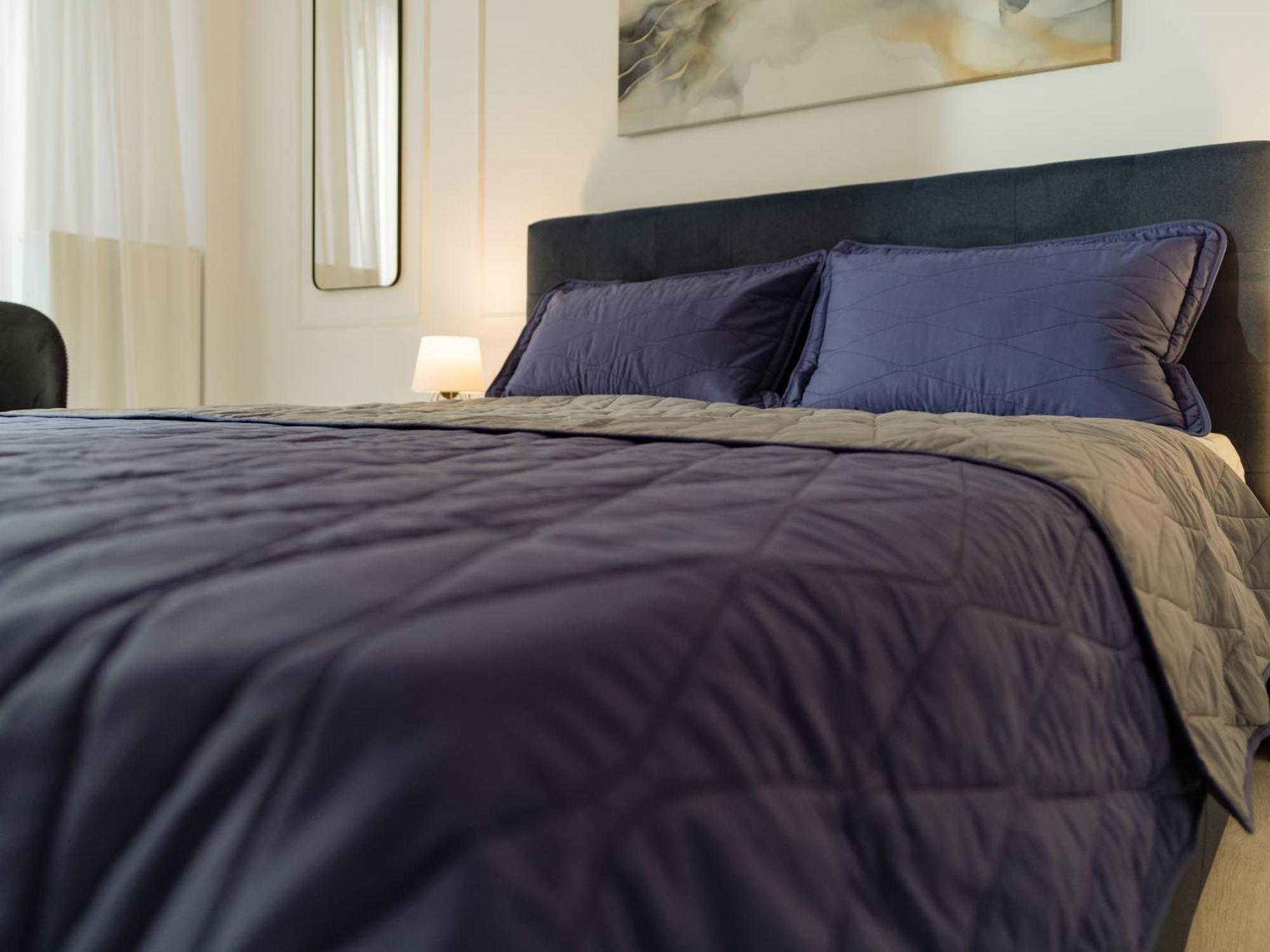 Plaza Luxury & Cozy Apartment *